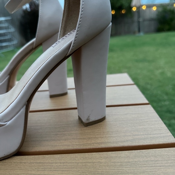 IDIFU Platform Chunky Heel Sandals EUC - Picture 4 of 8